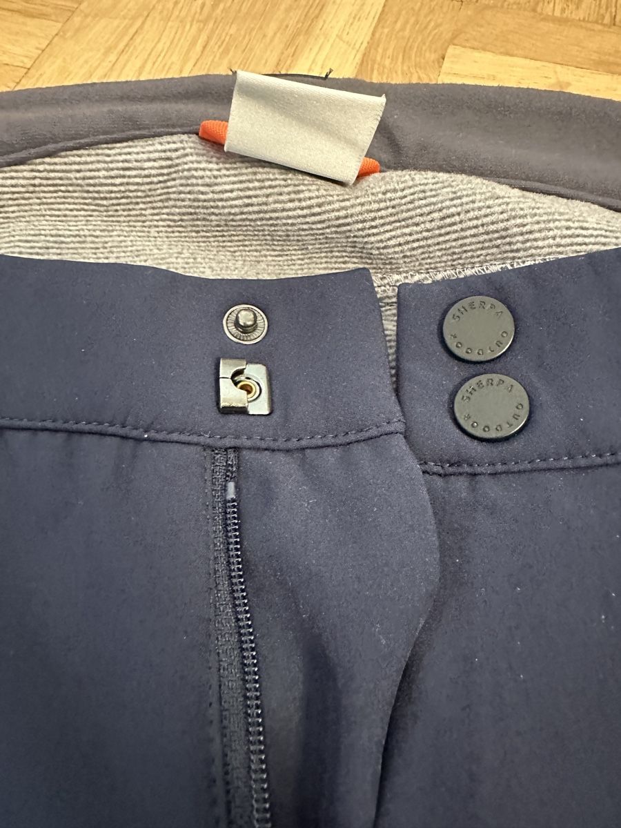 Sherpa Pantaloni: Sherpa Sunkoshi Damen Softshellhose, dunkelblau, L – Nuovo e nell'imballaggio originale da Neuchatel venduto da feta_ze 3