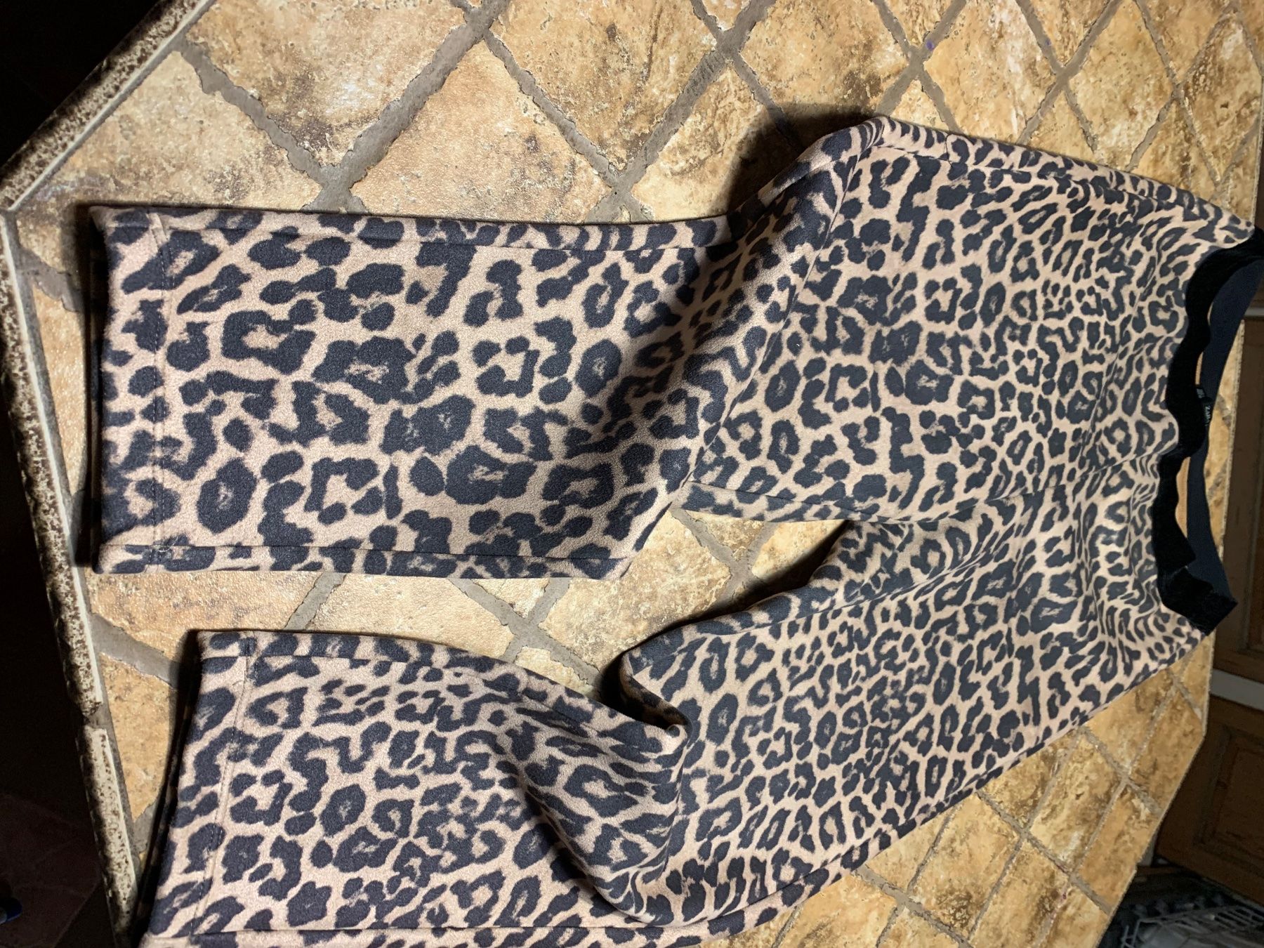 Zara Pantaloni: Pantaloni Zara Basic termici stampa leopardata – Nuovo (secondo la descrizione) da Gordevio venduto da LanaZimm 4