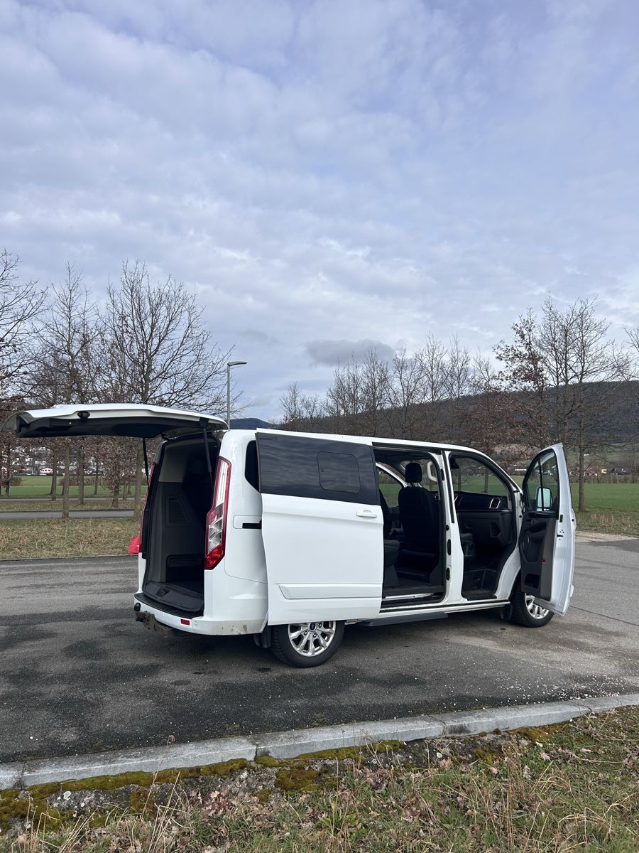 Ford Automobili: Ford Tourneo Custom – Usato da Courcelon venduto da nol_vb96 1