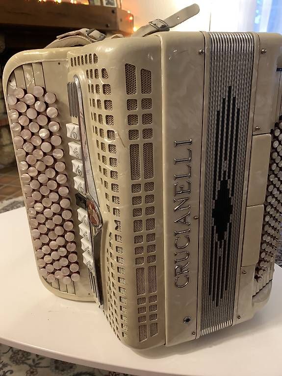 Strumenti musicali: Accordéon Crucianelli – Usato da Gland venduto da visiped 1