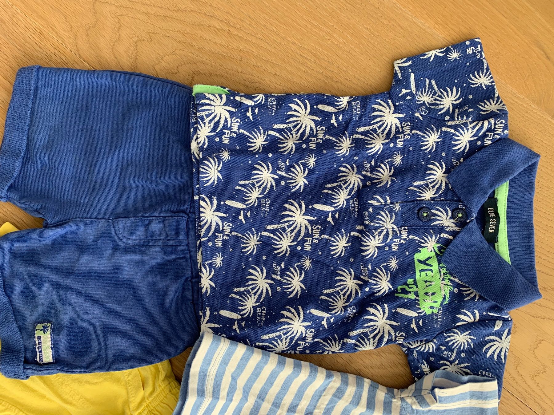 Lotti & Set di vestiti: Kleiderpaket 5x Tshirt & 2 Shorts, 68 – Usato da Rümlang venduto da zflyfa0001 3