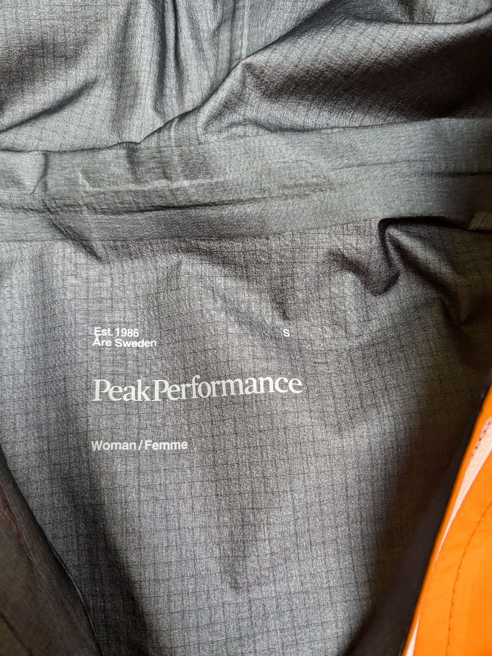 Peak Performance Giacche: Peak Performance GoreTex Jacke Damen Gr. S – Usato da Küssnacht am Rigi venduto da schweizerrose 2