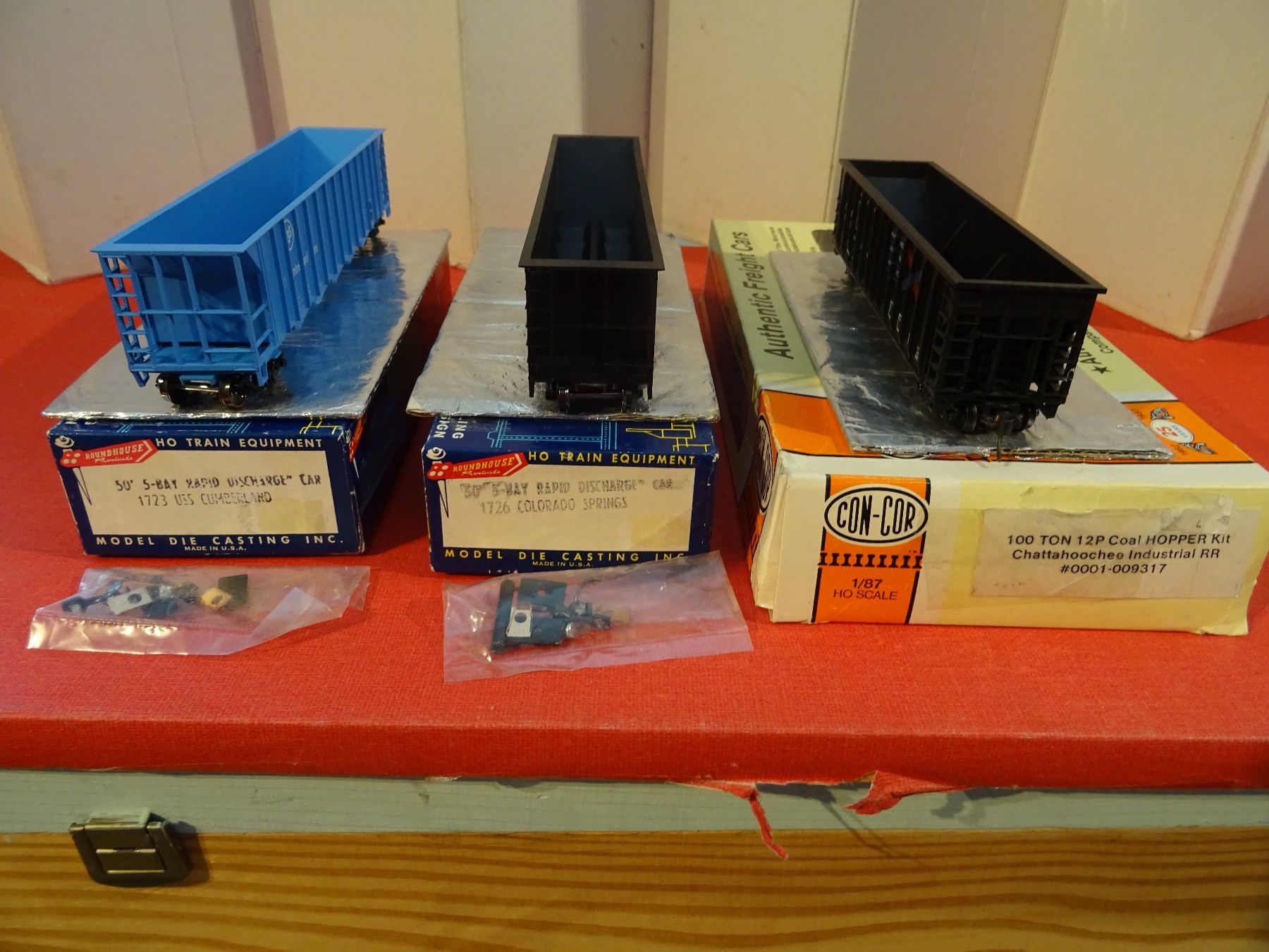 Modellini di ferrovie: 3 DIV. HOPPER /2 ROUNDHOUSE / 1 CON-COR  EX KIT NEU – Nuovo e nell'imballaggio originale da Appenzell venduto da Phantombolt1779 6