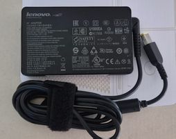 Lenovo Laptop Power / Charger 65 Watt - slim - like new