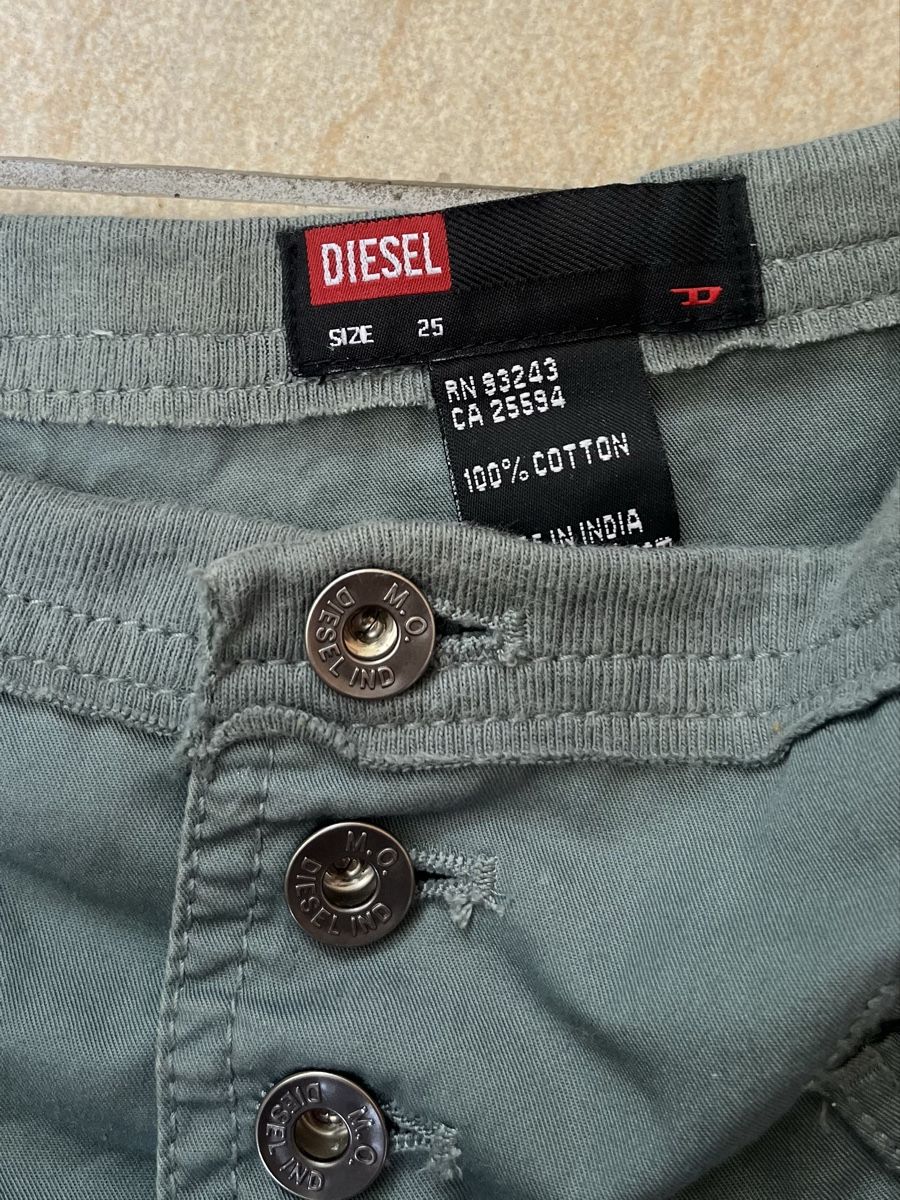 Diesel Jupes: 2000s Diesel Mini Skirt – D'occasion à Basel par Ankerkettenring 2