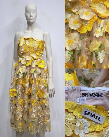 Elegant 3D Floral Midi Dress