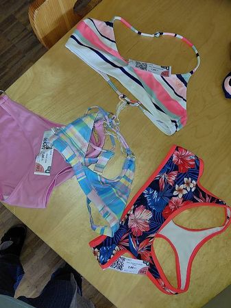 3 Bikini Obert-und ein Unterteil gr. 164