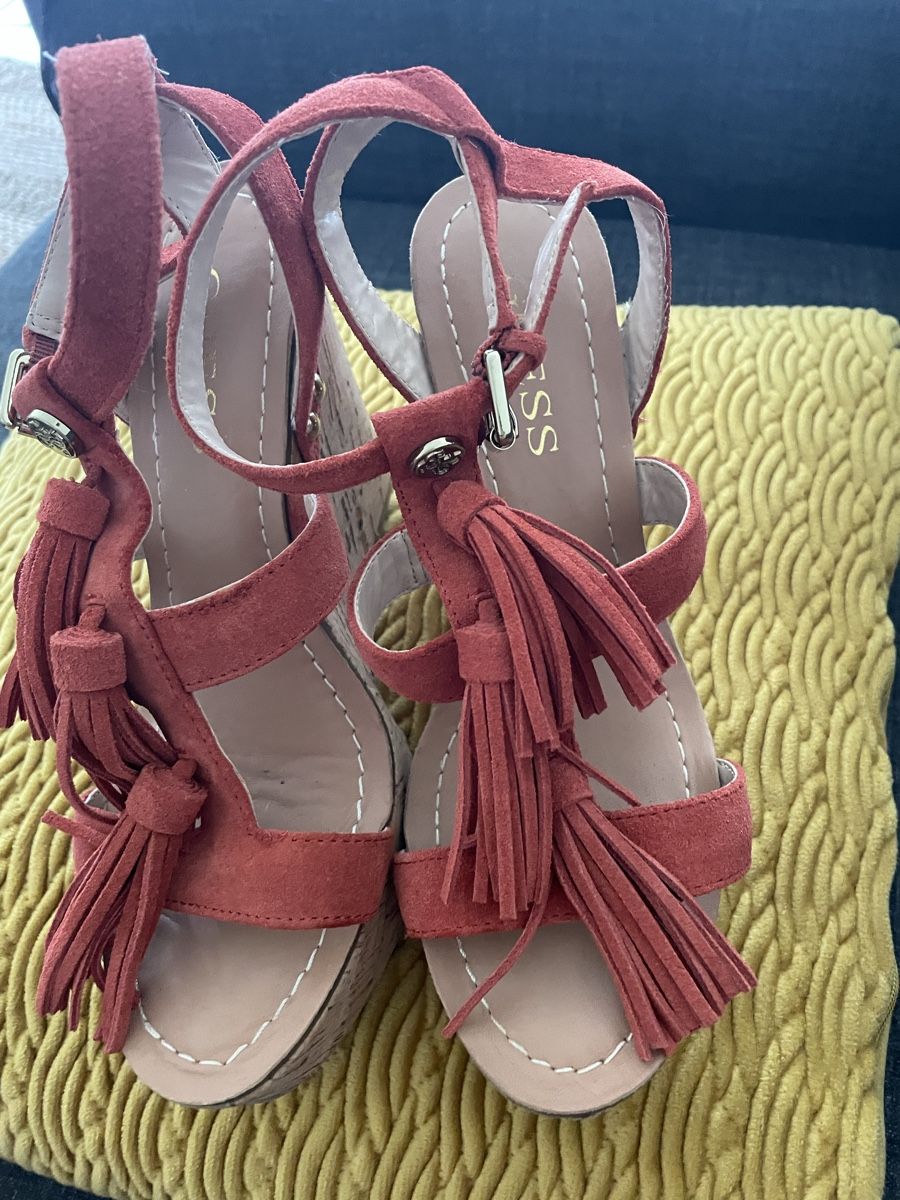 Guess Scarpe da donna: Guess Sandalen Gr. 37 – Usato da HORGEN venduto da paris007 2
