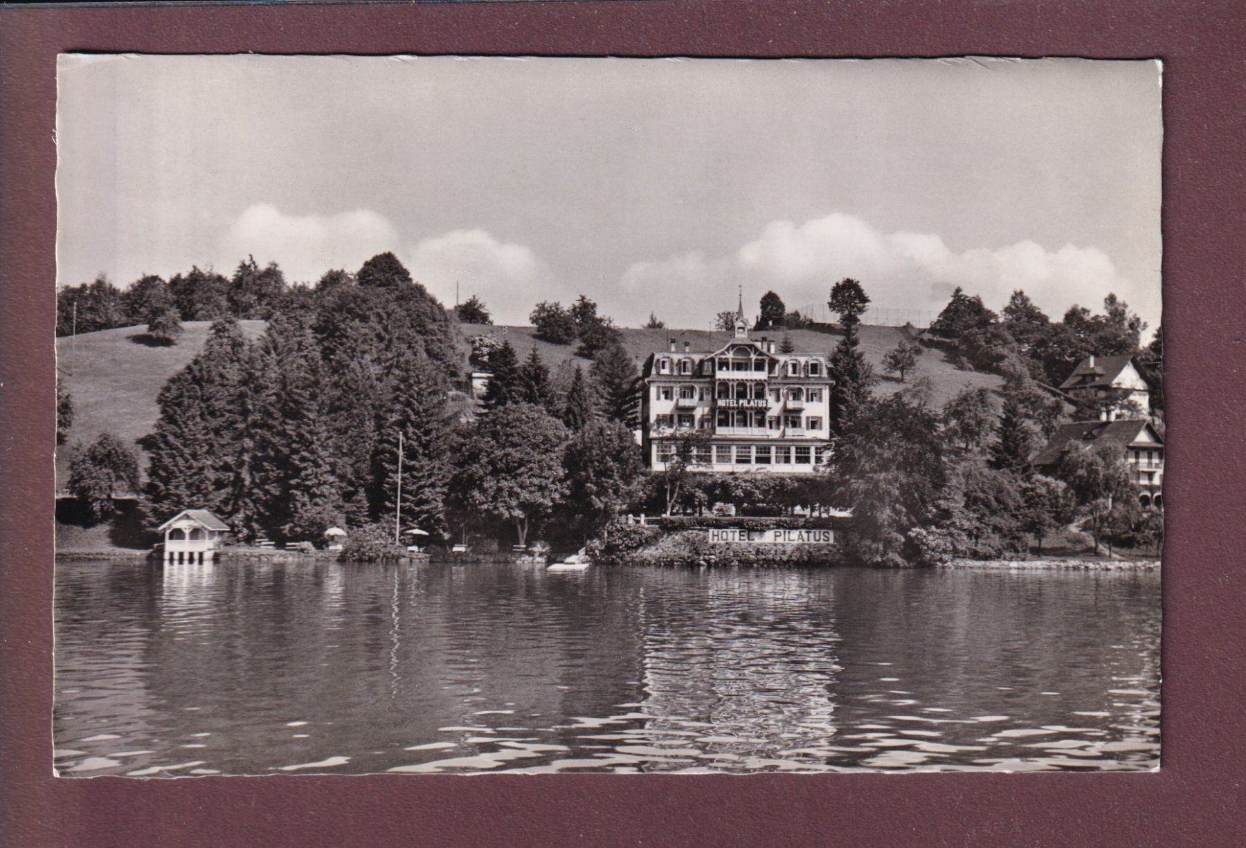 Cartoline postali: Hertenstein - HOTEL PILATUS – Usato da Pully venduto da nicecards