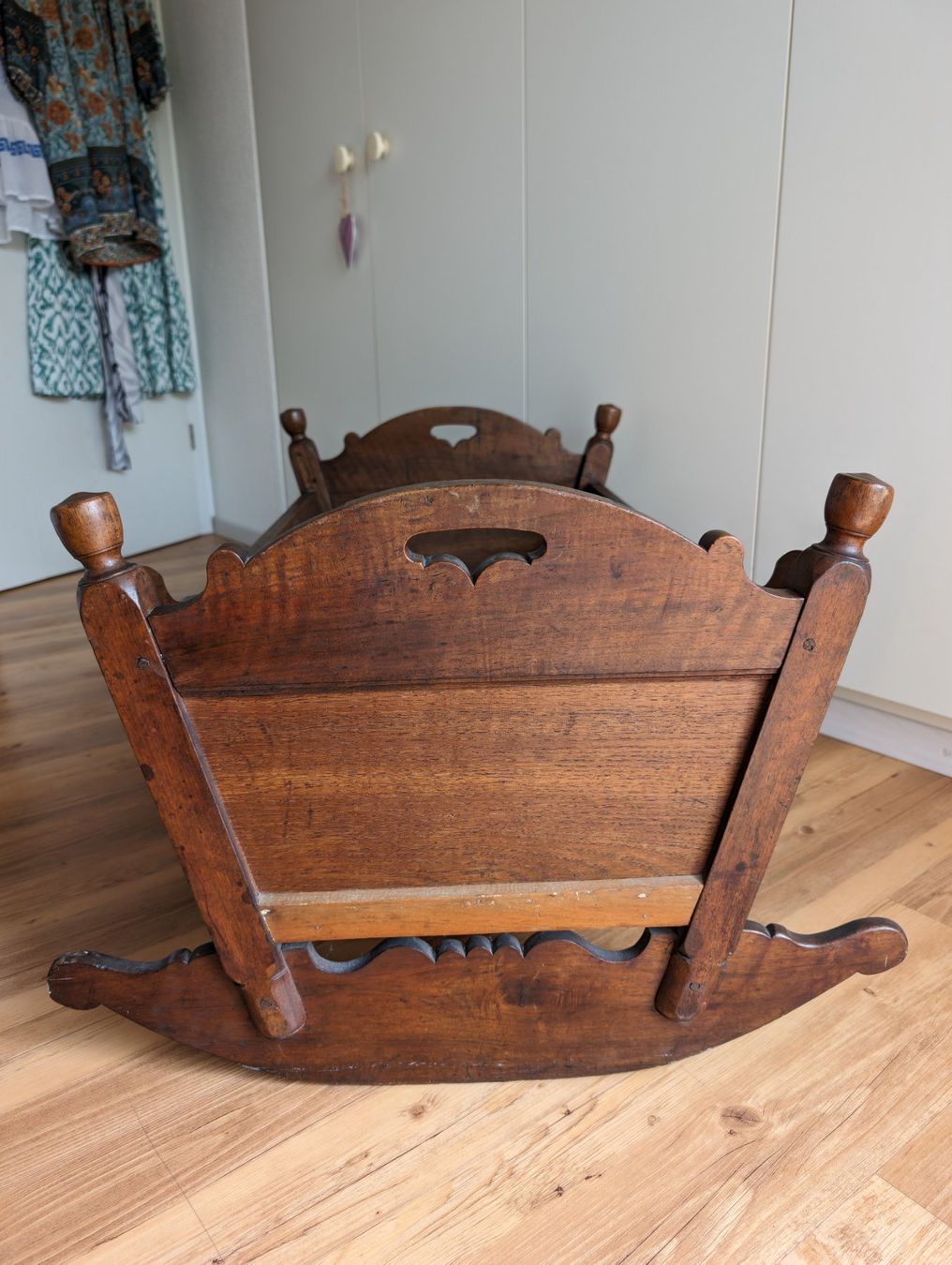 Letti: WIEGE / Kinderbett_ Holz 18.Jhdt. – Usato da Pfyn venduto da Magra02 2