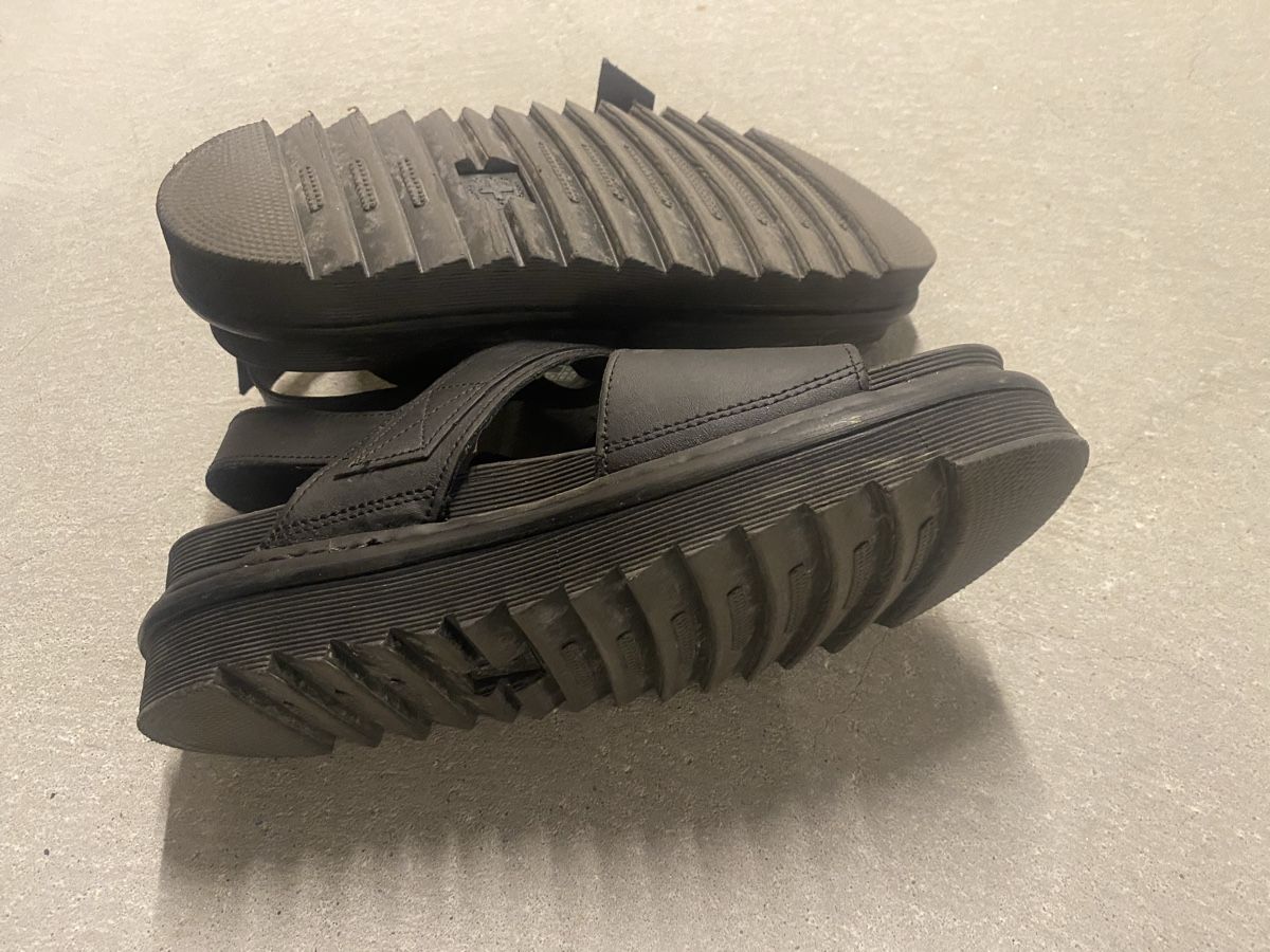 Dr. Martens Scarpe da donna: Dr. Martens VOSS - Plateausandalette - schwarz – Usato da Basel venduto da amidala7 2
