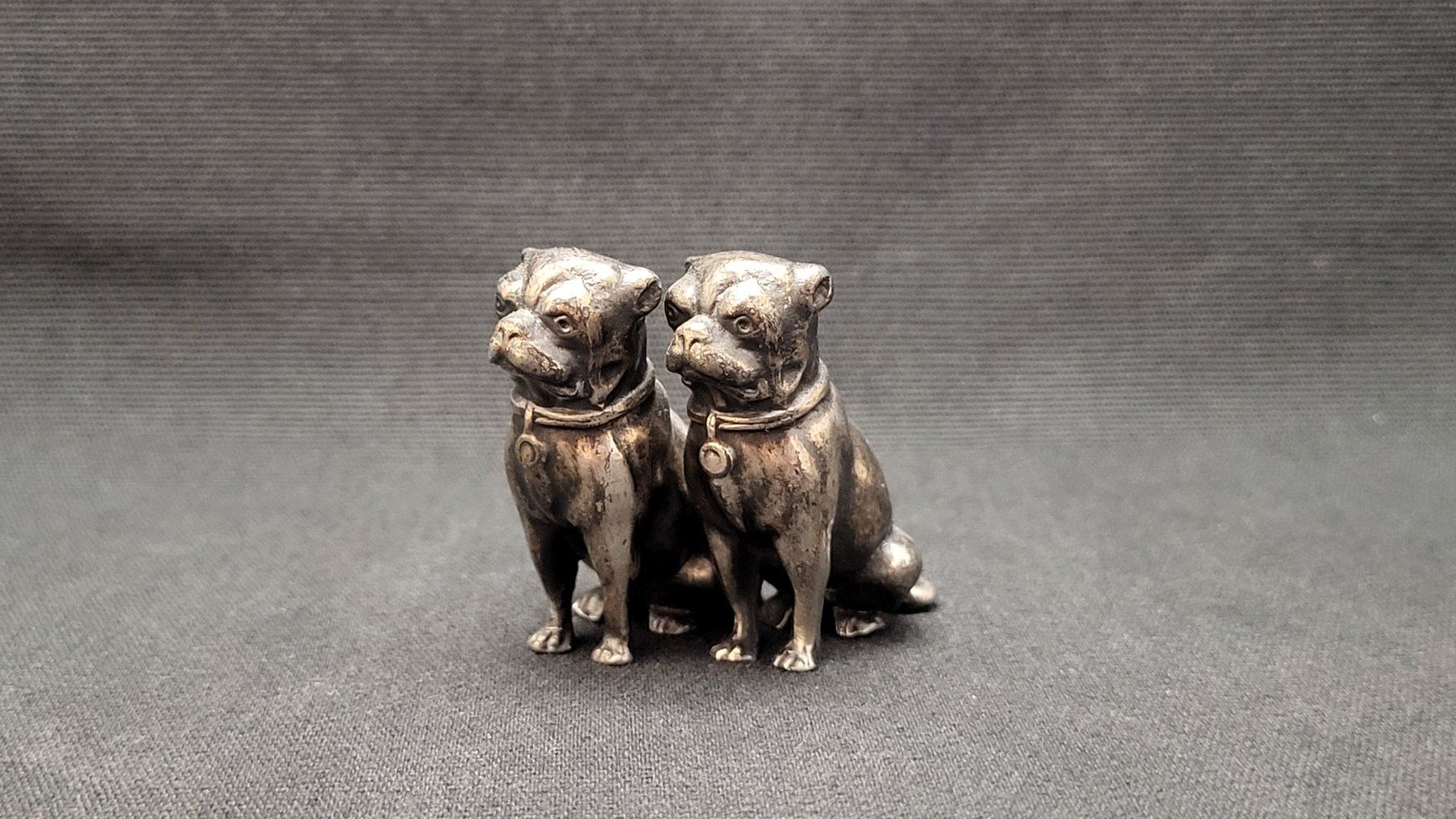 Statuette: Hunde-Paar – Usato da Basel venduto da spinne02