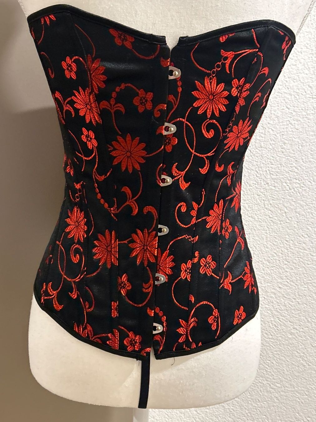 Altra biancheria intima: Dessous Set schwarz mit rotem Muster – Usato da Brunnen venduto da Nala2929 3