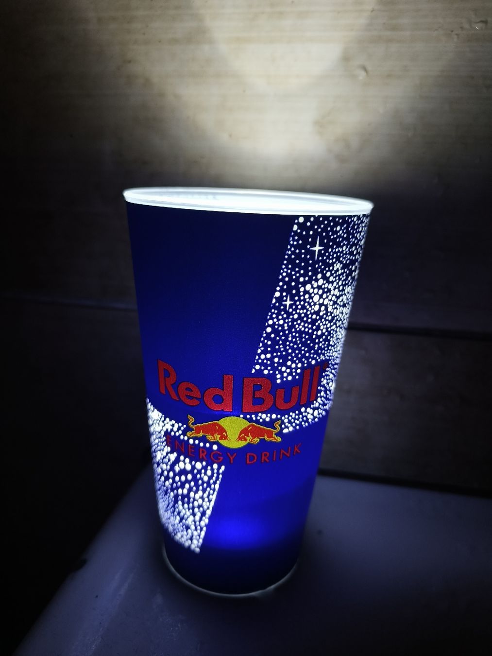 Tazze: Redbull Becher / Leuchtet – Nuovo (secondo la descrizione) da Fraubrunnen venduto da hae_kt5p 1