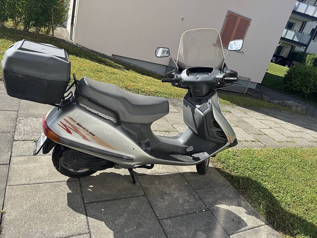 Honda Scooter: Honda Spacy 125cc – Usato da Winterthur venduto da Benutzername08 1