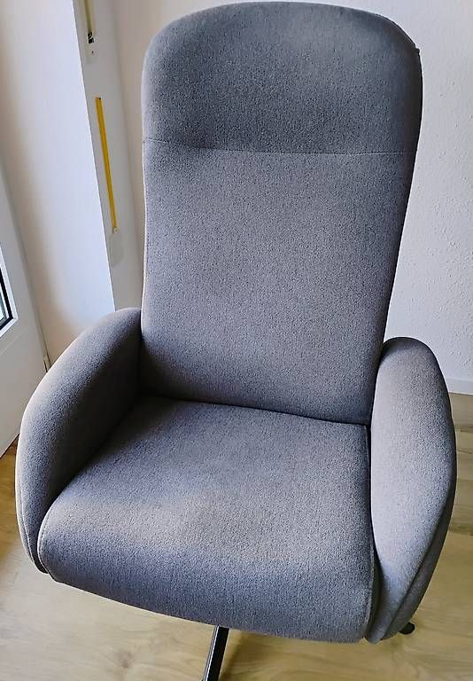 Poltrone: Relaxsessel inklusive Fussschemel/Hocker – Usato da Giswil venduto da Anubis20 1