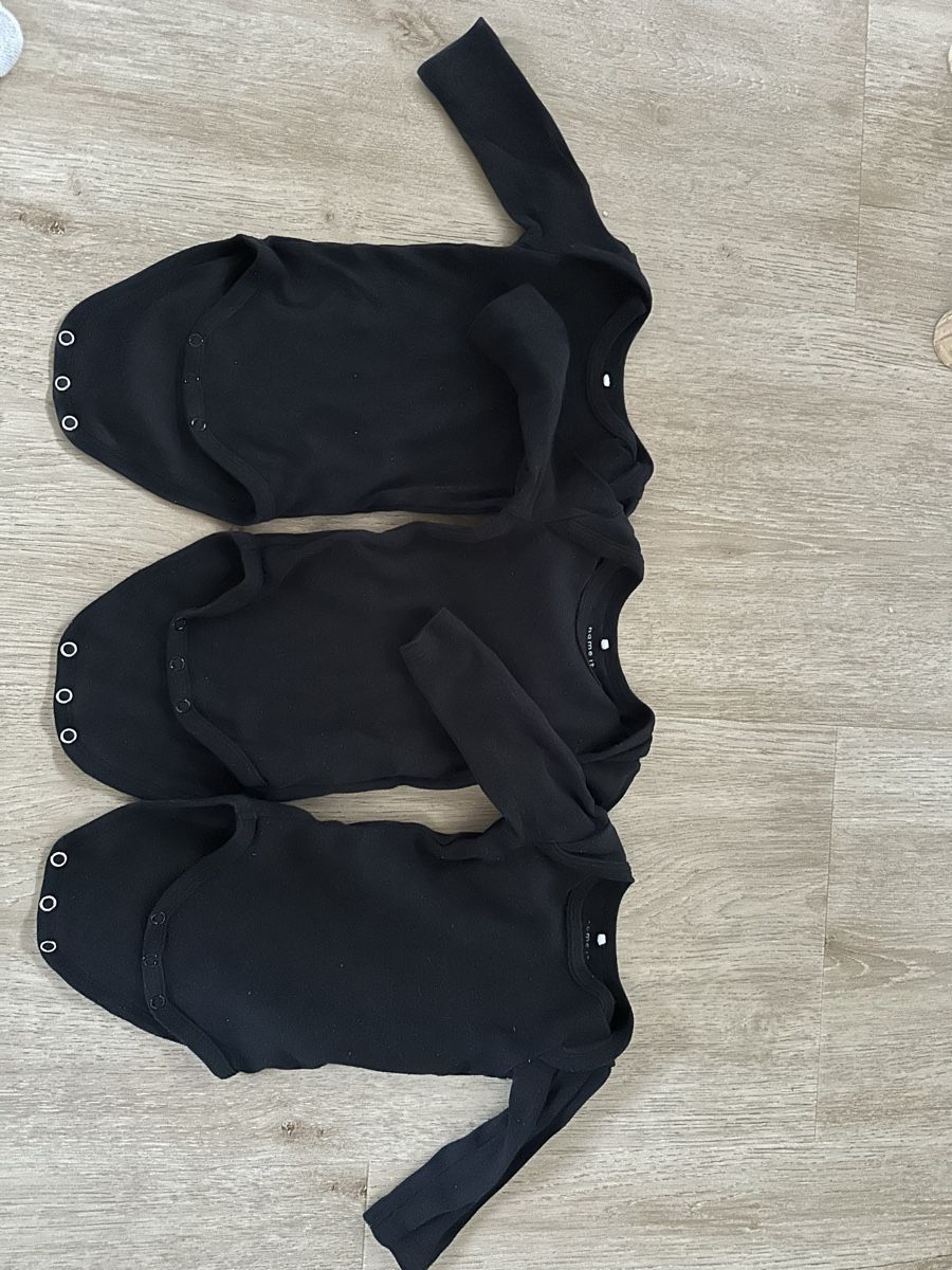 Lotti & Set di vestiti: 3 Bodys Name it 62 – Usato da Tägerig venduto da Unbekannt5522