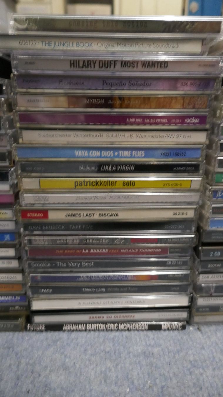 CDs: Grosse CD-Sammlung – D'occasion à Wenslingen par FairlightCMI 2