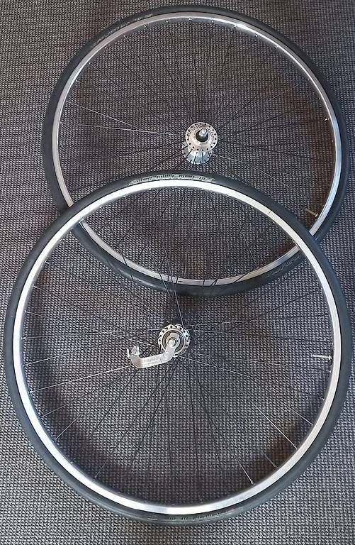 Pneus & Roues: 2 wheel H Pus son – D'occasion à Bernex par Weytras