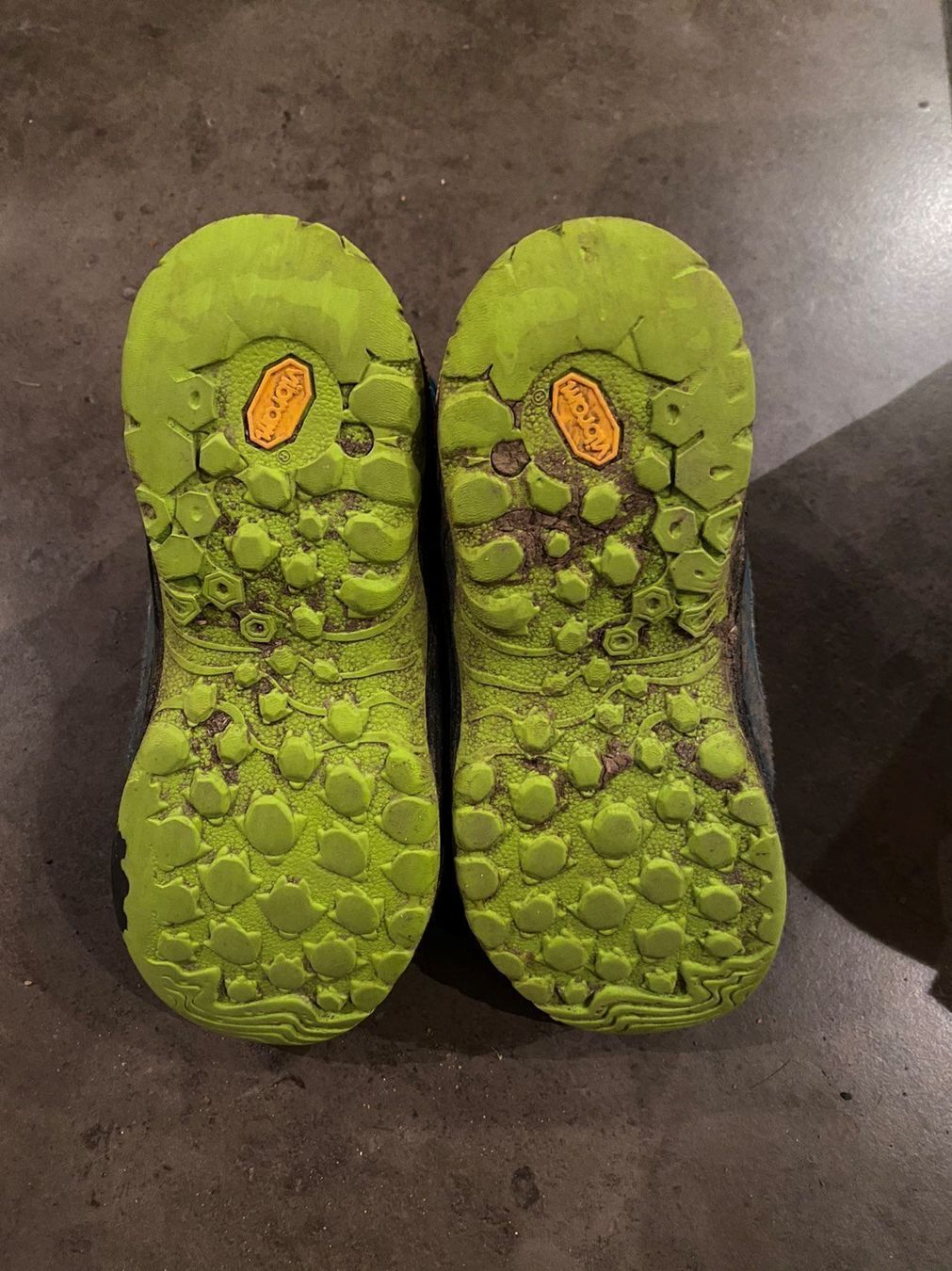Scarpe per ragazzi: Wanderschuhe Gr 32 – Usato da Gattikon venduto da Sunshine4. 1