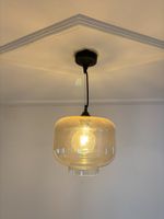 Pendelleuchte mit Rauchglas-Schirm, Ø ca. 25 cm