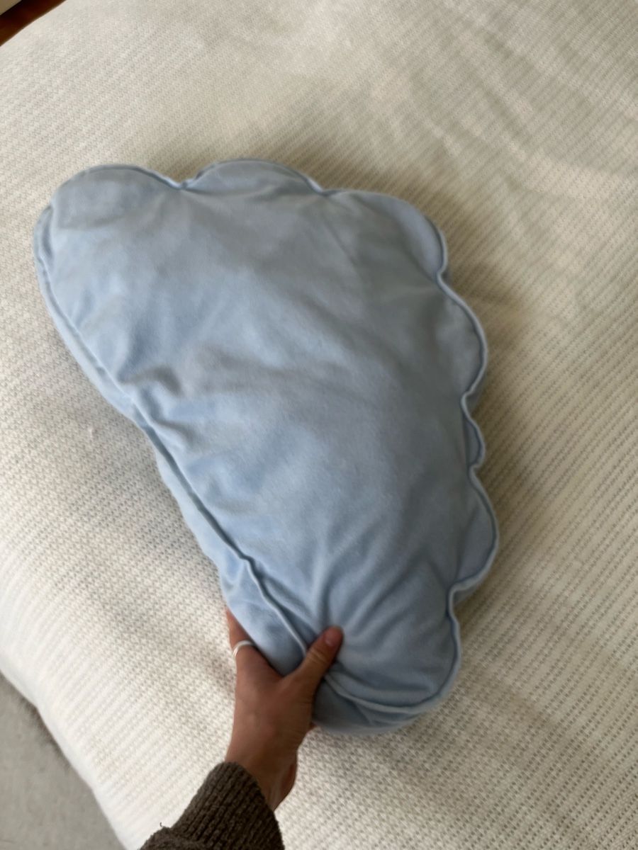 Ikea Cuscini: Coussin nuage IKEA pour chambre bébé – Usato da Plan-les-Ouates venduto da Belinda.thim 2