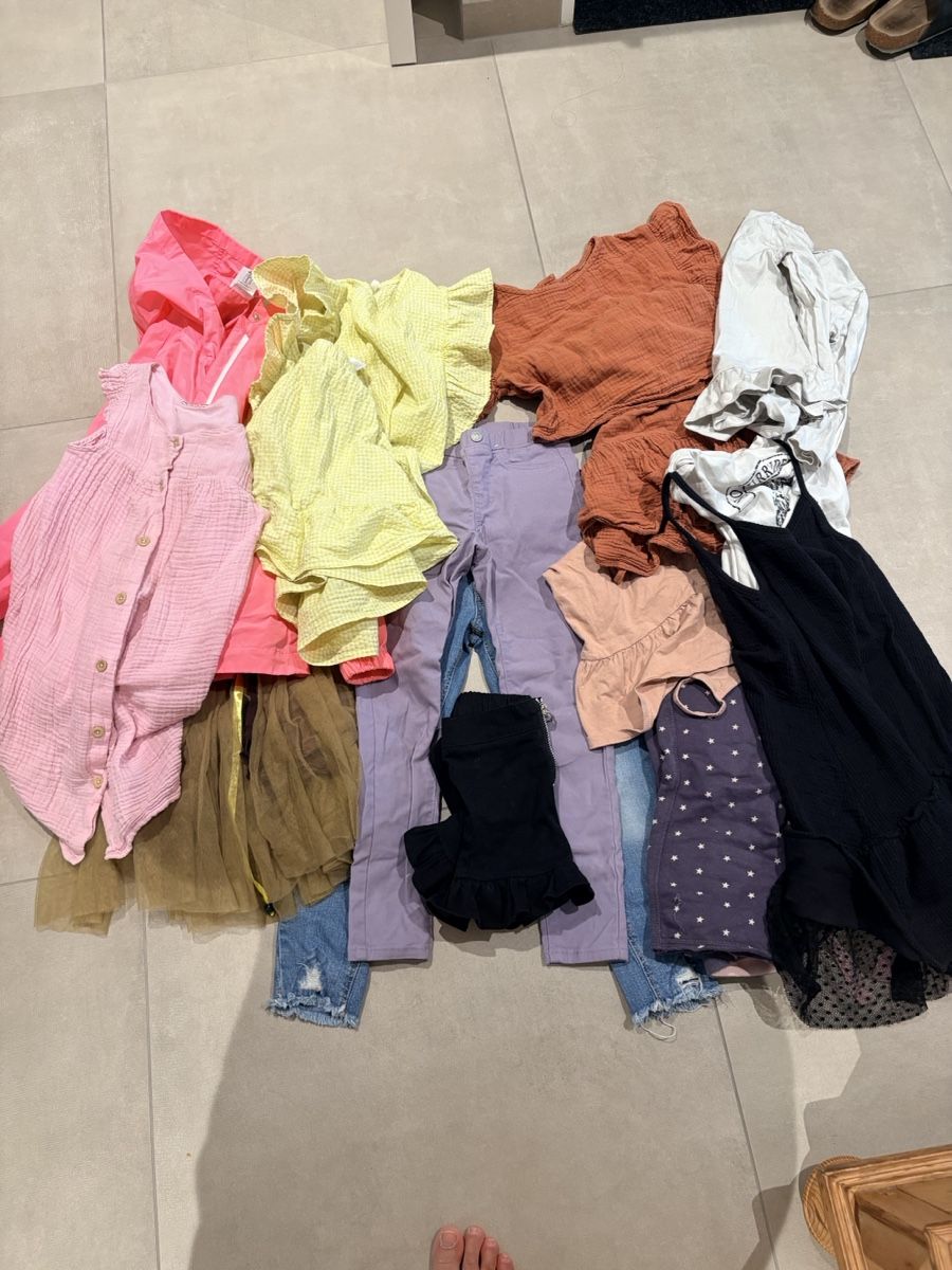 H&M Kleiderpakete & -sets: Mixed Girls Clothing Bundle Assorted Items – Gebraucht aus Binningen von chr_g6n2