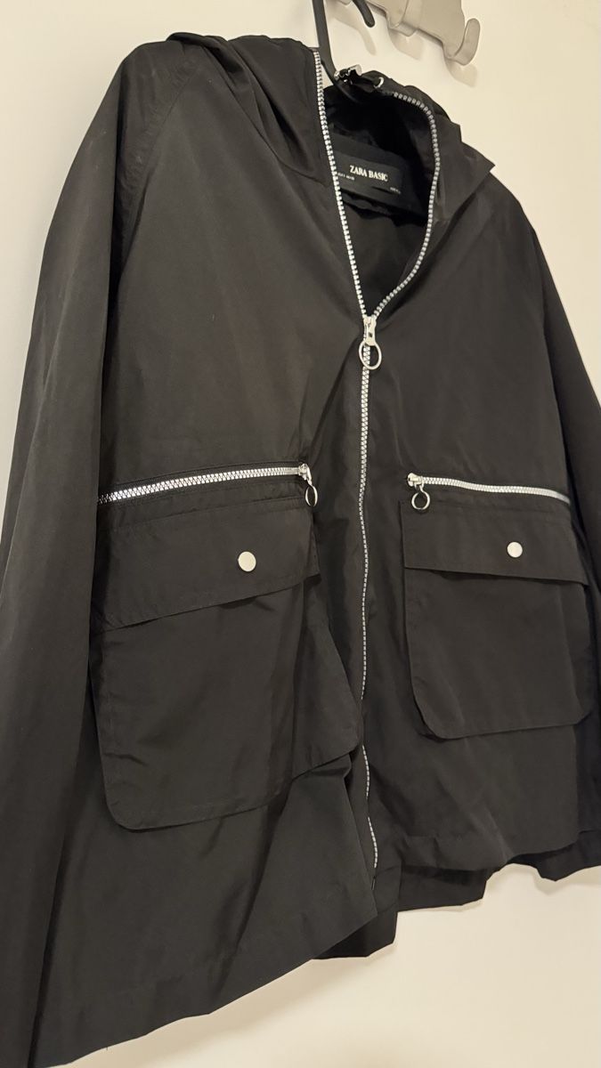 Zara Manteaux: Black Raincoat Zara – Neuf (Voir description) à Dübendorf par maf_6tqh 2