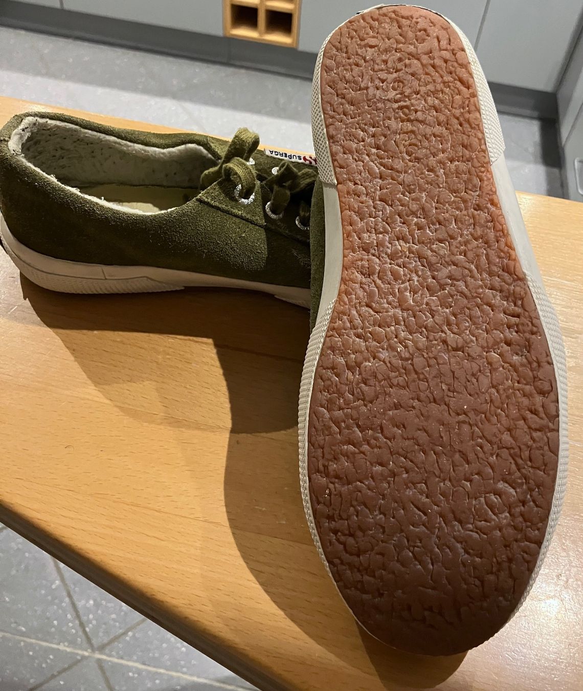 Superga Scarpe da uomo: Superga Sneaker, gefüttert, Gr. 39 – Usato da Olten venduto da Dickbrave 3