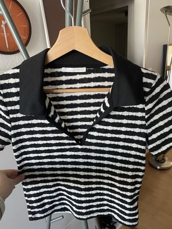 Gestreiftes Polo-Shirt mit Kragen – Top Zustand, Gr. M