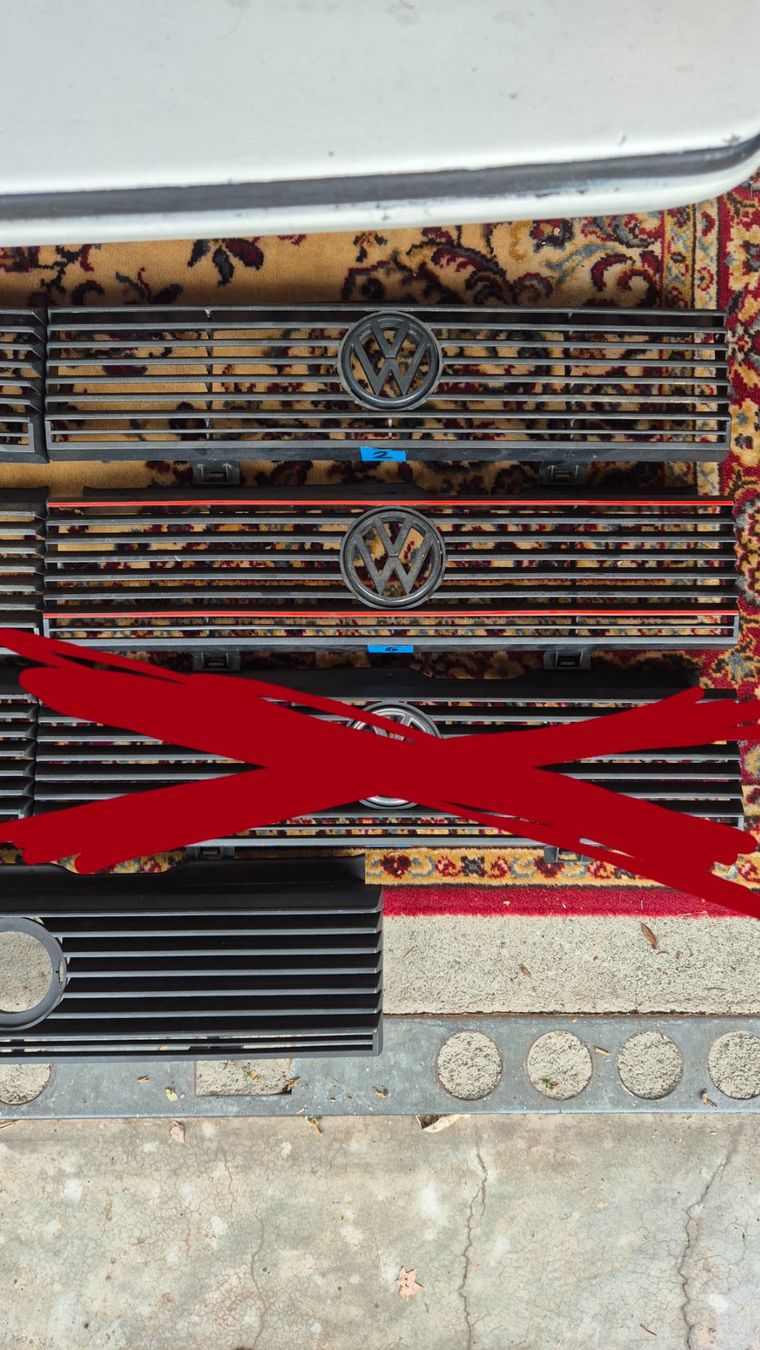 Volkswagen Tutti pezzi di ricambio auto: Calandre / Kühlergrill Scirocco 2 – Usato da Chexbres venduto da Sciroccoelho 2