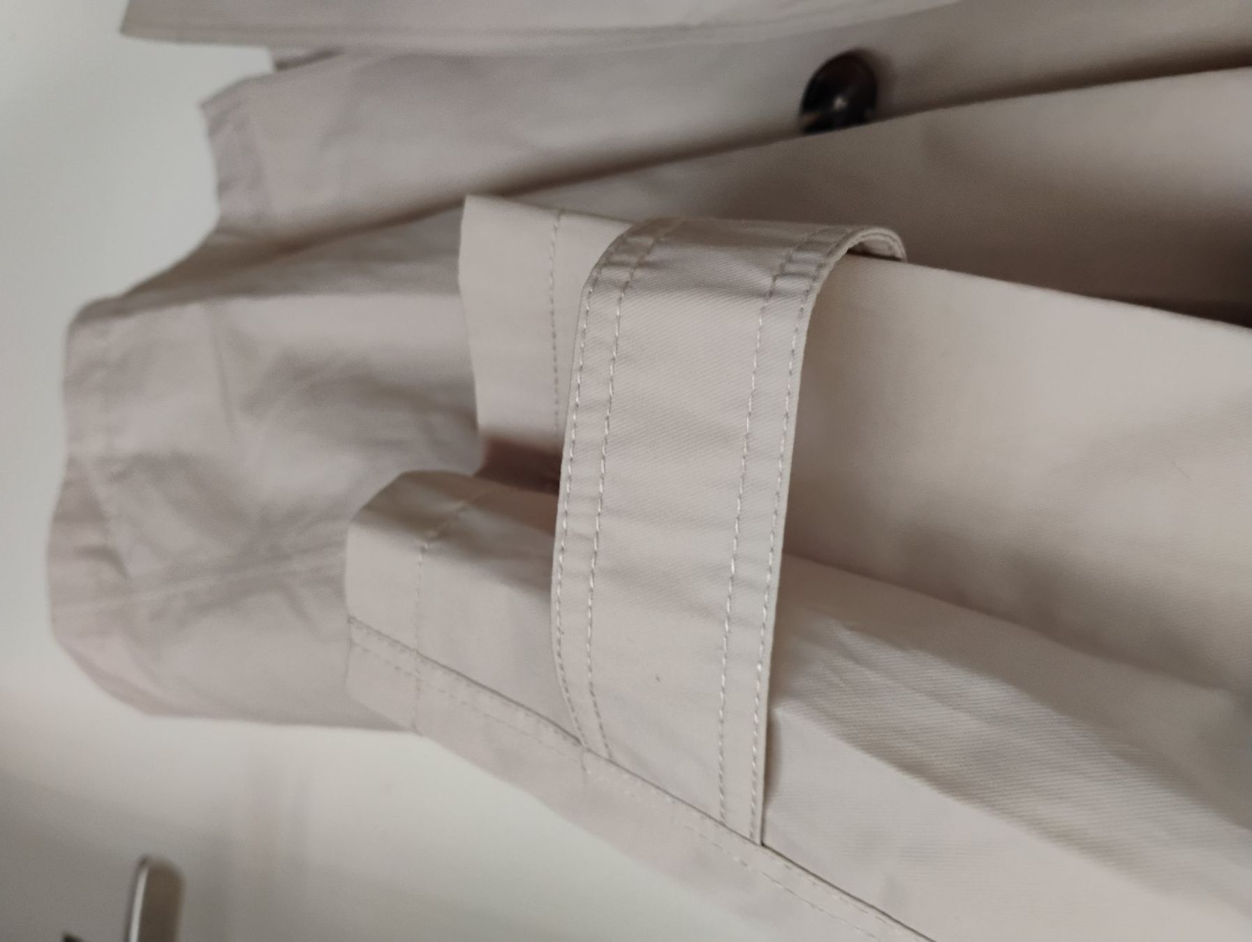 Comma Cappotti: Trenchcoat Comma Gr 44 neu – Nuovo (secondo la descrizione) da Zürich venduto da ast_8nph 3