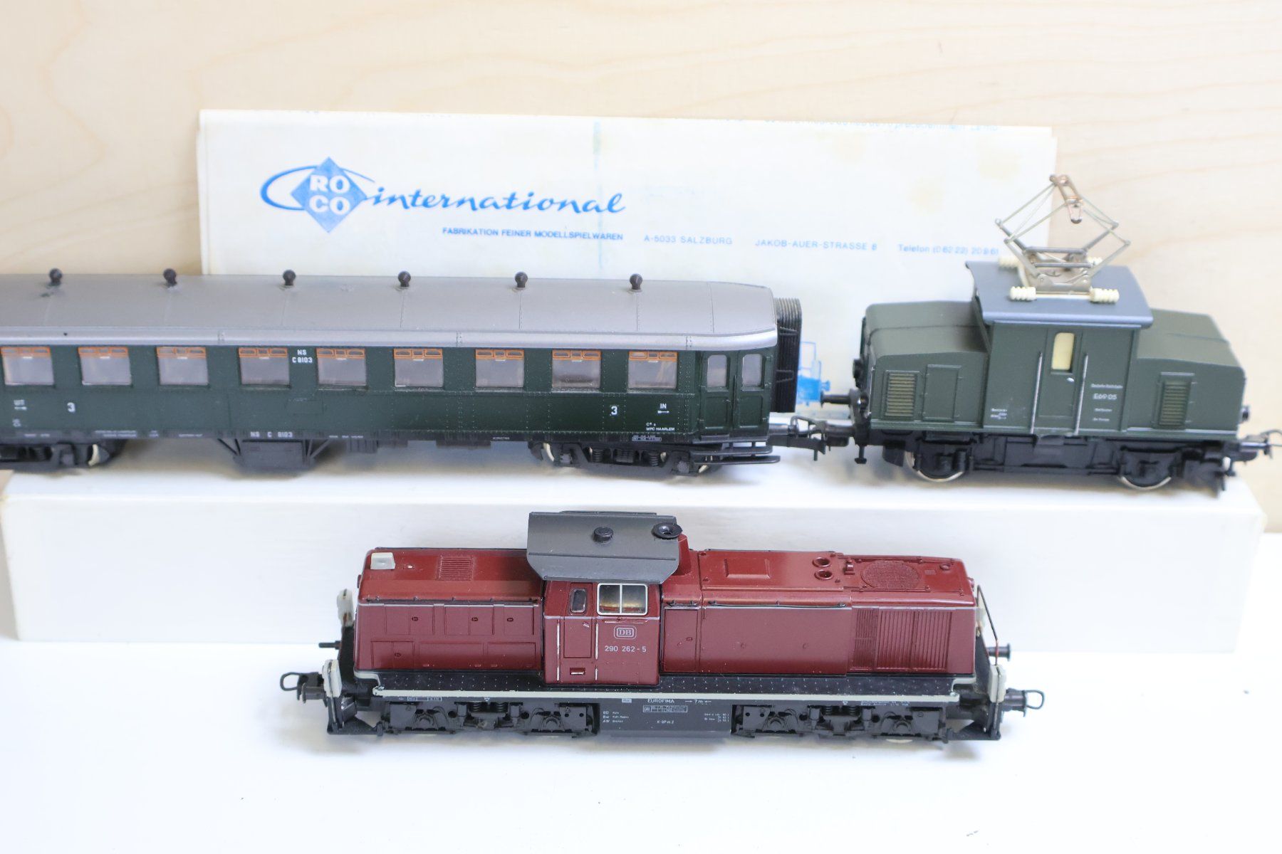 Roco Modelleisenbahnen: Roco Rangierloks + Wagen H0 Set - schöne Modelle – Gebraucht aus Winterthur von Monstera 5