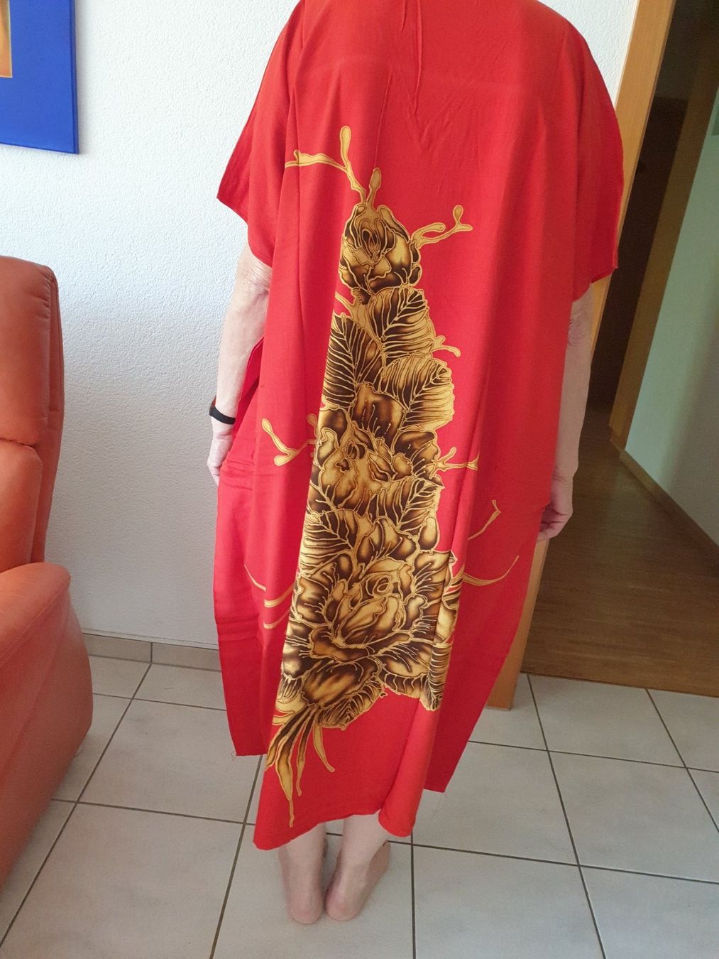 Kleider: Rotes Sommerkleid aus Malaysien – Gebraucht aus kaiseraugst von Yohe 1