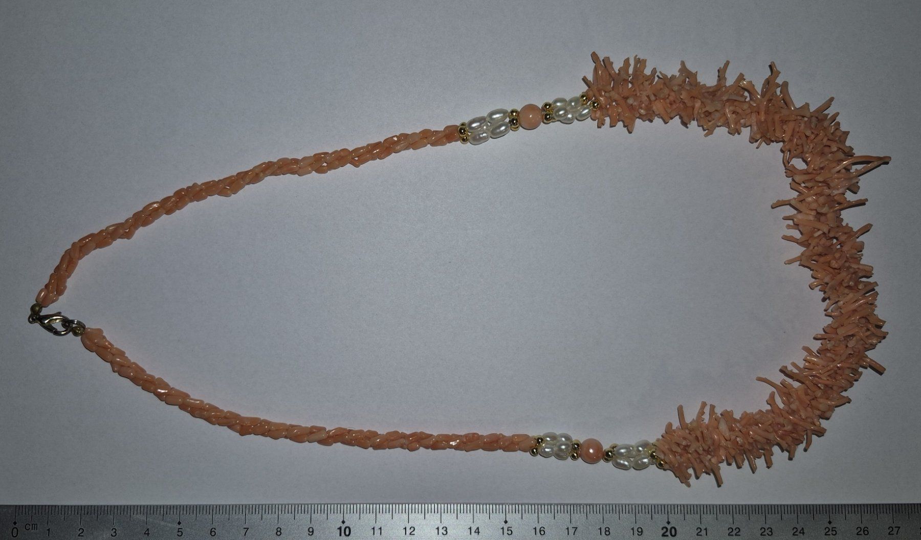 Ketten: Korallenkette - hellrosa / lachsfarbig – Gebraucht aus Toffen von Alaska2002