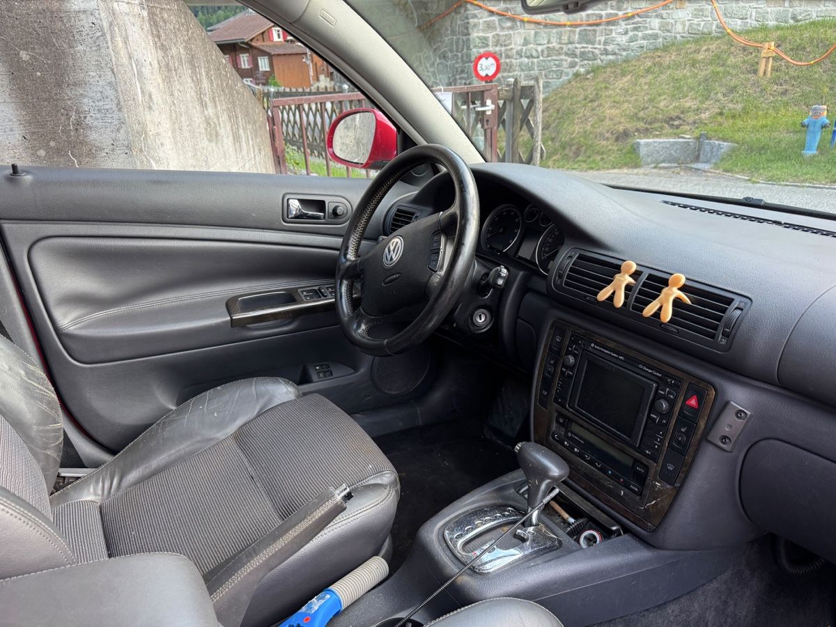 VW Automobili: VW PASSAT VARIANT 4MOTION AB PLATZ – Usato da Riedholz venduto da Anton_001 2