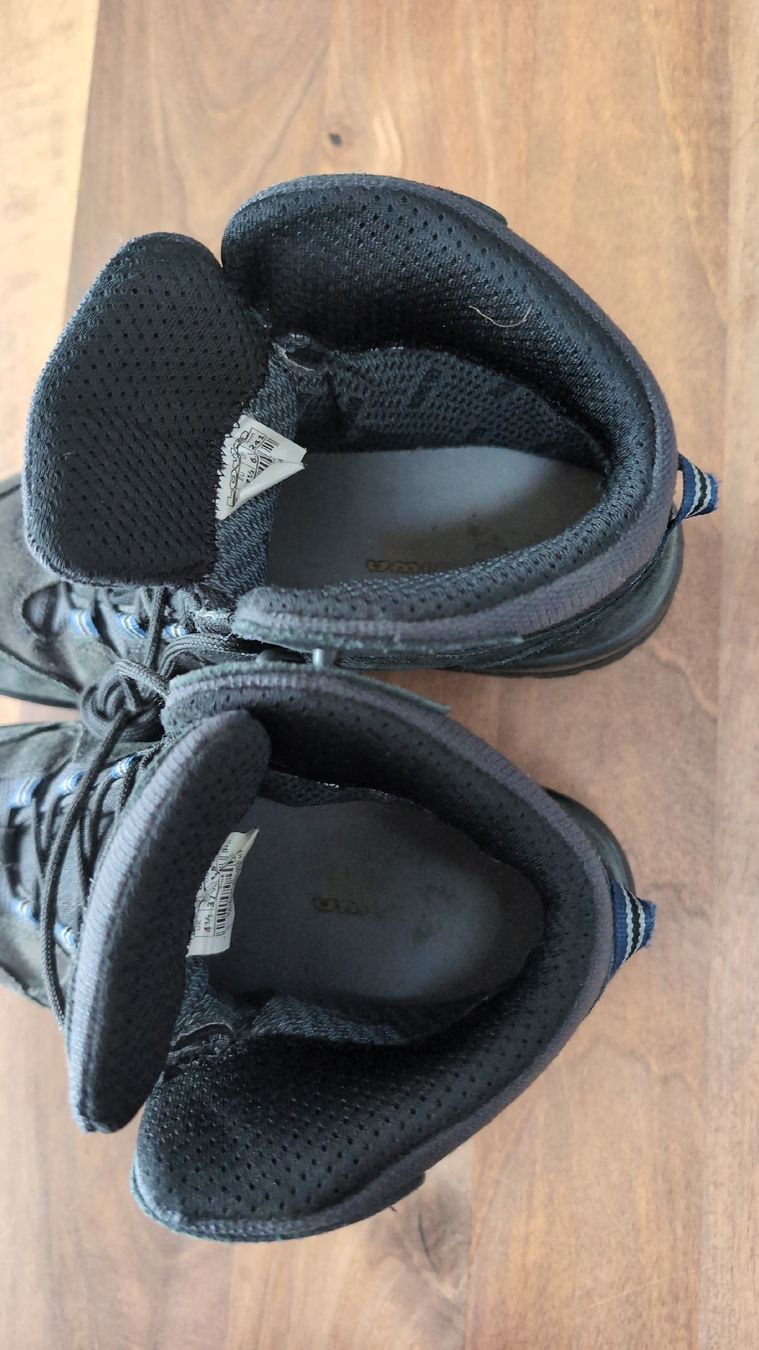 Lowa Herrenschuhe: Wanderschuhe 37.5 – Gebraucht aus Würenlos von Wentta 1