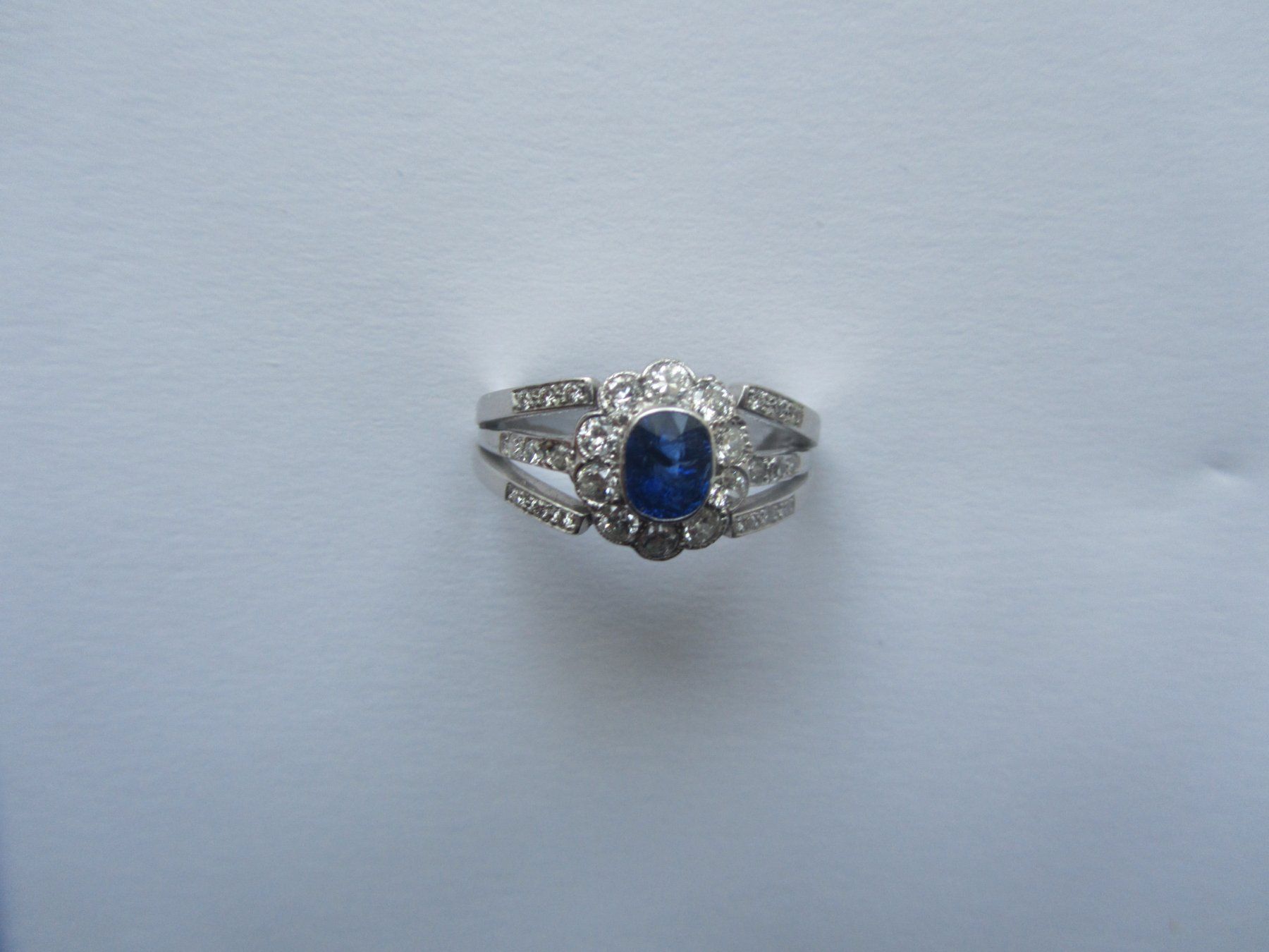 Anelli: Saphir-Brillant Ring-18 K.Weissgold – Usato da Luzern venduto da Lucernauno