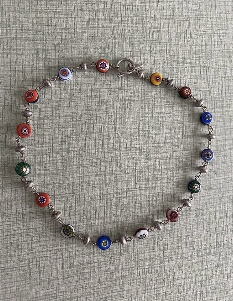 Murano Catenine: Wunderschöne Halskette in Silber mit Muranoglasperlen – Usato da Winterthur venduto da Sunshineandrain
