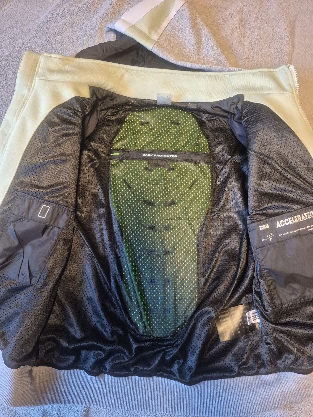 IXS Giacche: IXS Rapid 1.0 Damen Hoodie – Nuovo e nell'imballaggio originale da Büren NW venduto da forgester 2