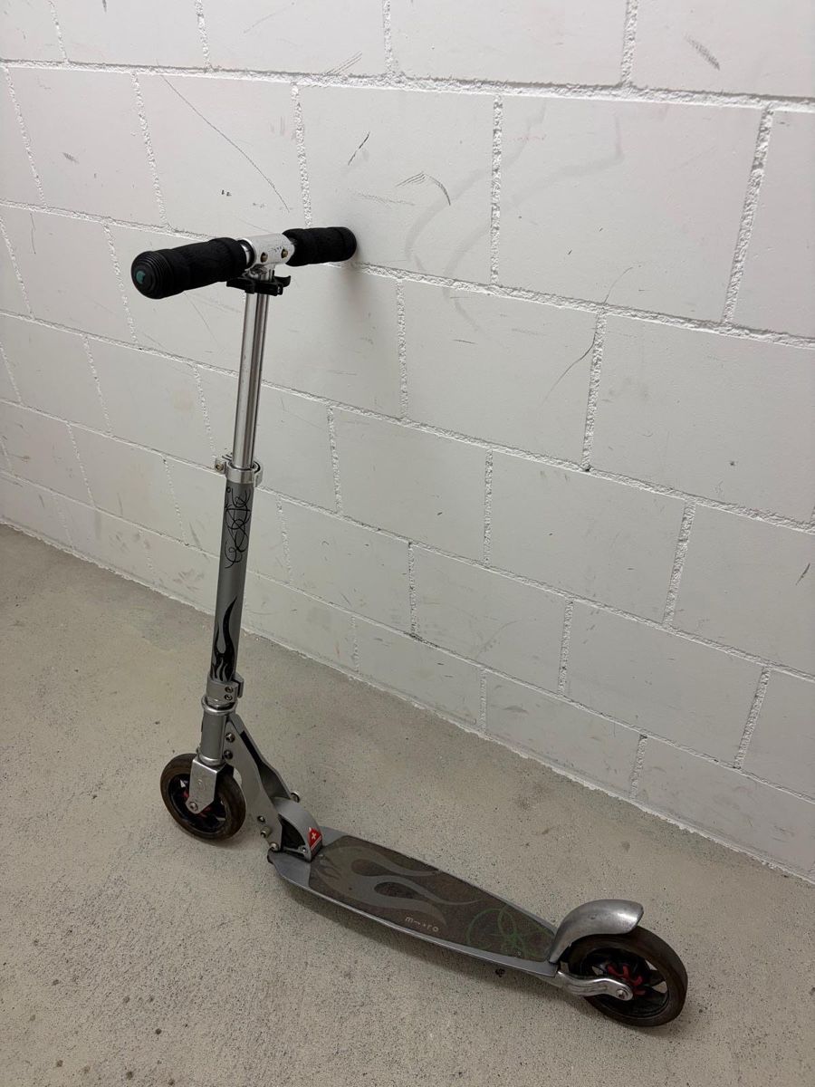 Micro Kickboard: Micro Scooter klappbar silber gebraucht – Usato da Schliern b. Köniz venduto da ka-ri-ta 1