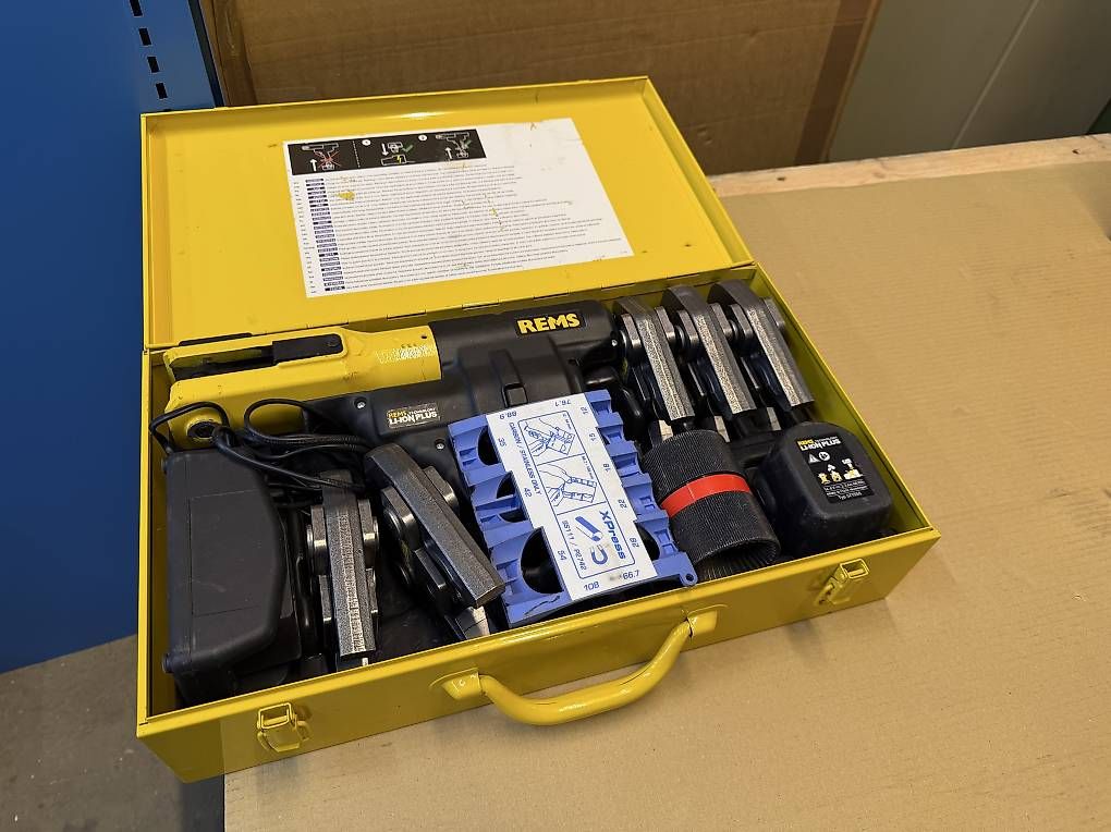 Rems Tutti gli attrezzi: Top REMS Akku-Press Set R220 – Usato da Necker venduto da liq24