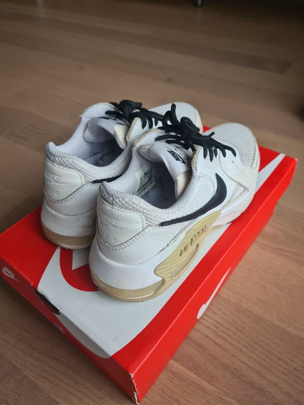 Nike Scarpe da donna: Nike air max 37.5 – Usato da Penthaz venduto da flo_6cvf 2