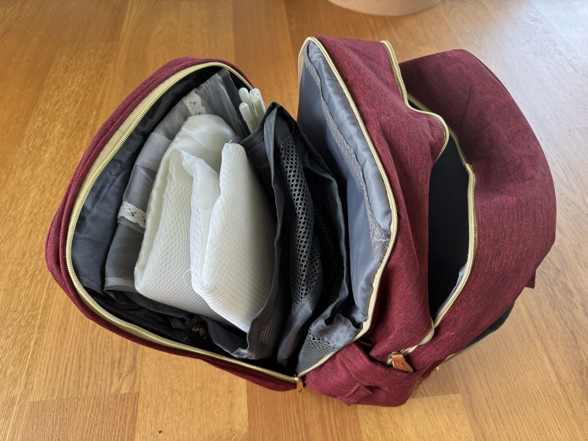 Zaini: New Diaper Backpack - Burgundy – Nuovo (secondo la descrizione) da Adliswil venduto da bar_lw2m 1