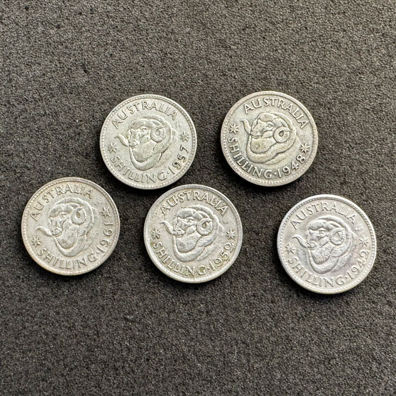 Tutti le monete: 5 x 1 Schilling Silber Australien div. Jahre – Usato da Reitnau venduto da tb-muenzen