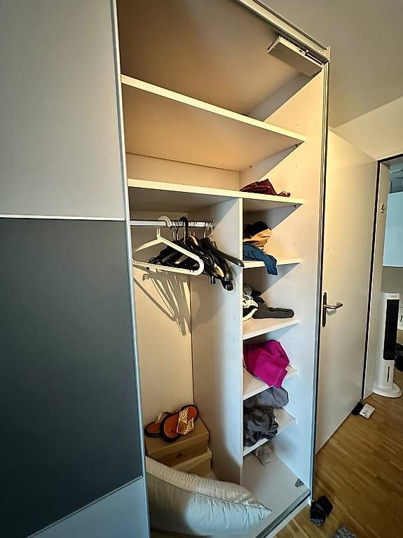 Armadi: Schrank zu verkaufen – Usato da Lufingen venduto da Nightrider93 2