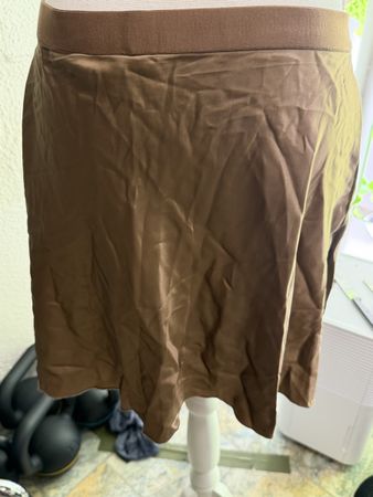 Minirock aus Seide in Gold Gr M