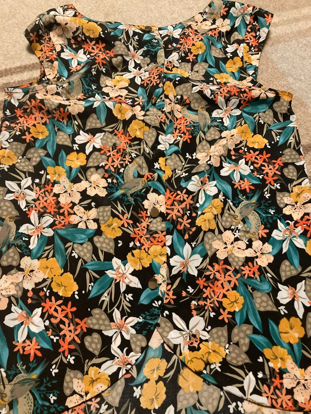 Top: Wunderschöne Frühlingsbluse mit Blumenmuster Größe 36/38 – Nuovo (secondo la descrizione) da Lausanne 26 venduto da anaxena 4