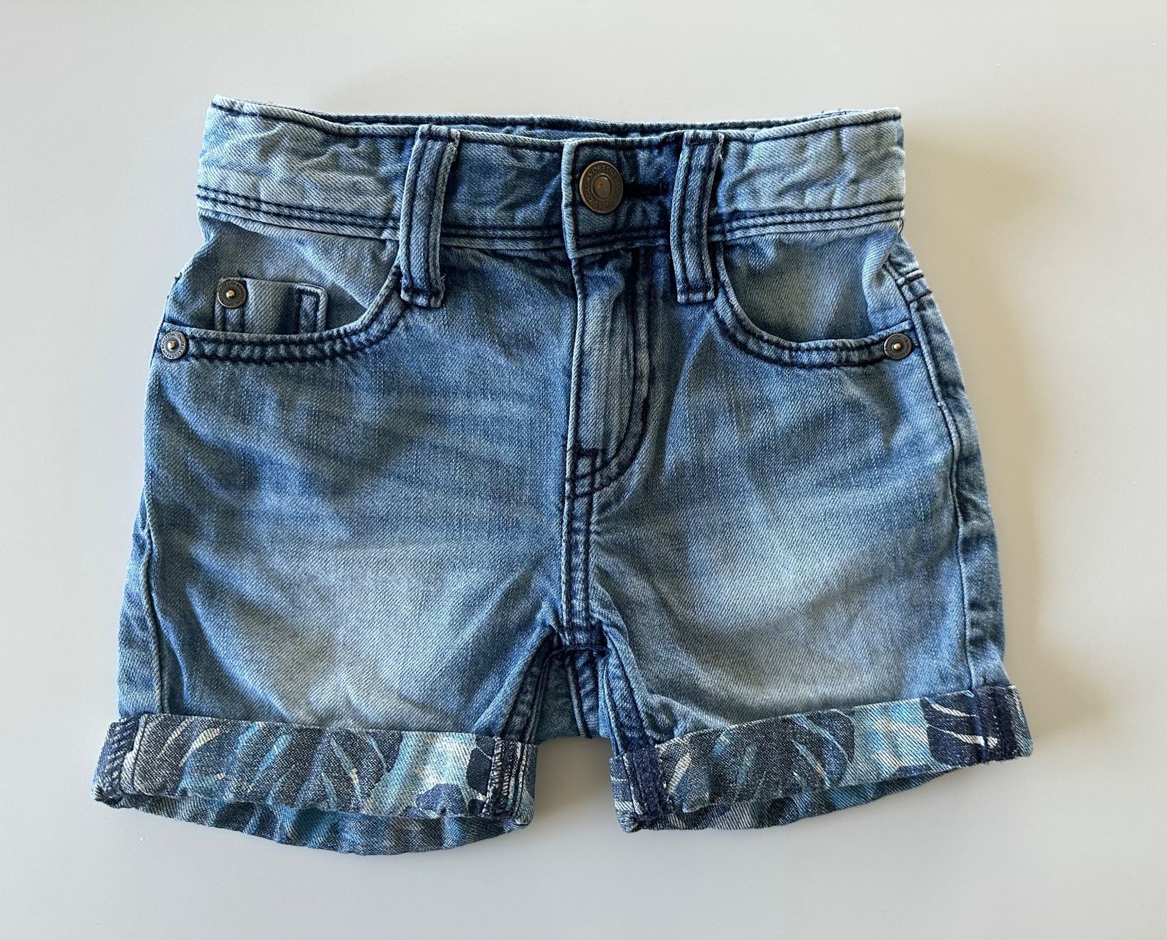 Benetton Pantaloni: Benetton Jeans Shorts Gr.80 – Usato da Meggen venduto da kammann