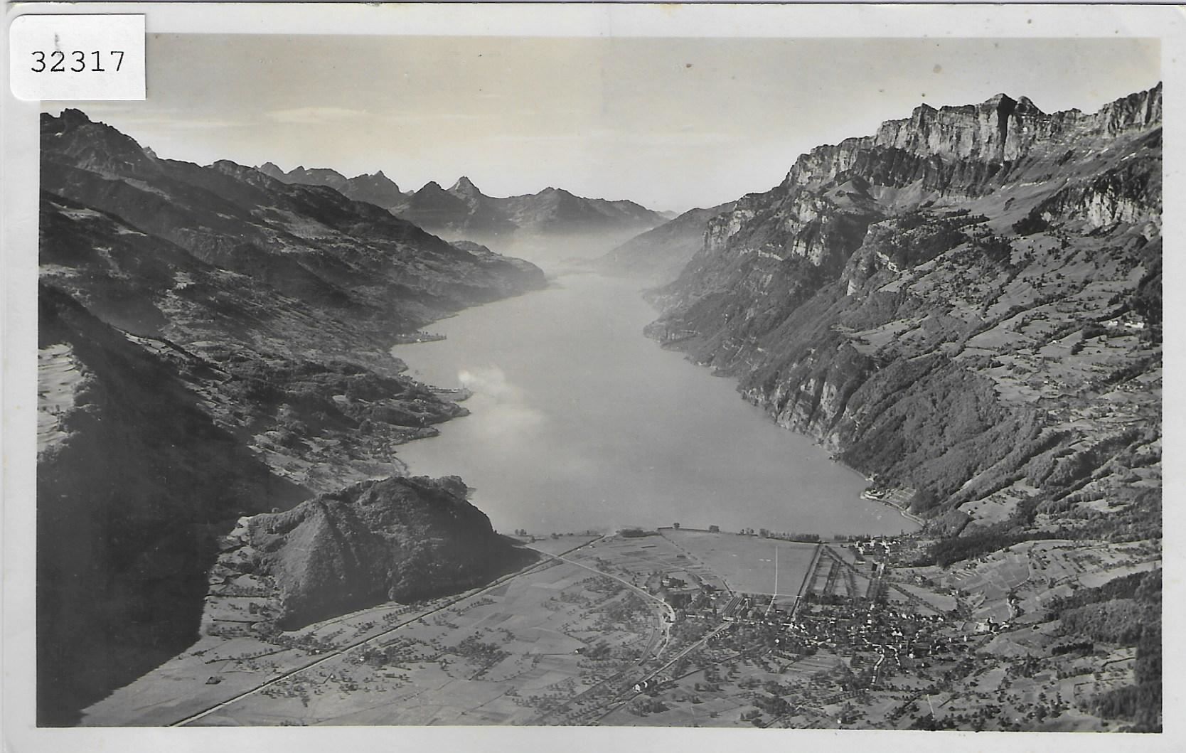 Cartoline postali: Blick über den Wallensee – Usato da Ettingen venduto da Kartenplanet